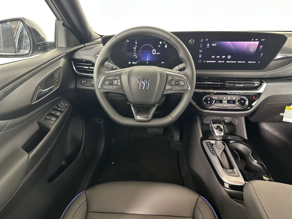 new 2025 Buick Envista car, priced at $28,080