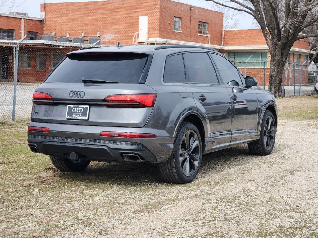 new 2025 Audi Q7 car, priced at $77,750