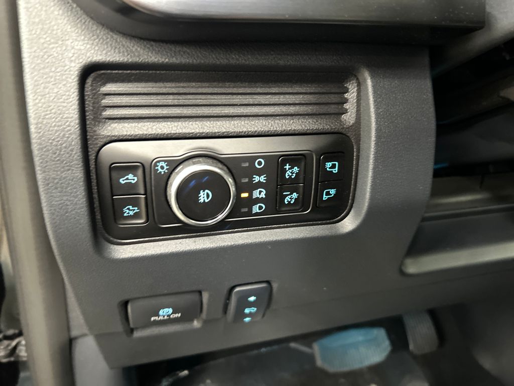 new 2025 Ford F-250SD car, priced at $77,915