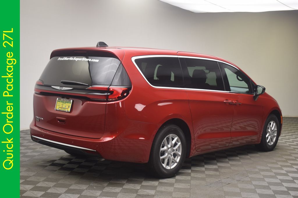 new 2026 Chrysler Pacifica car, priced at $43,215