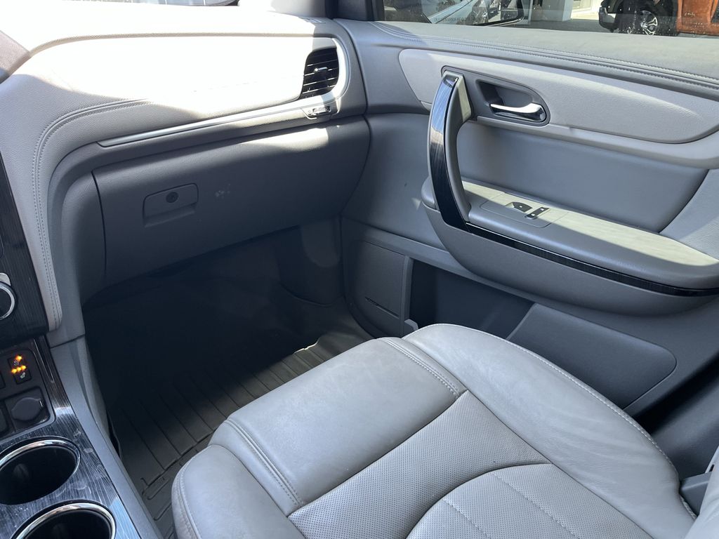 used 2017 Chevrolet Traverse car, priced at $17,991
