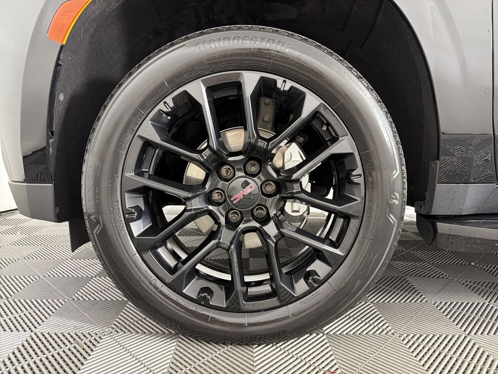 used 2023 GMC Yukon car, priced at $59,893