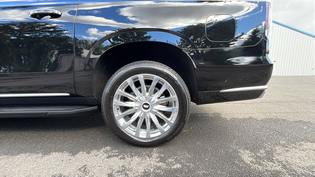 used 2023 Cadillac Escalade ESV car, priced at $69,800