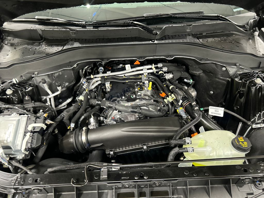 new 2025 Ford Explorer car, priced at $45,826