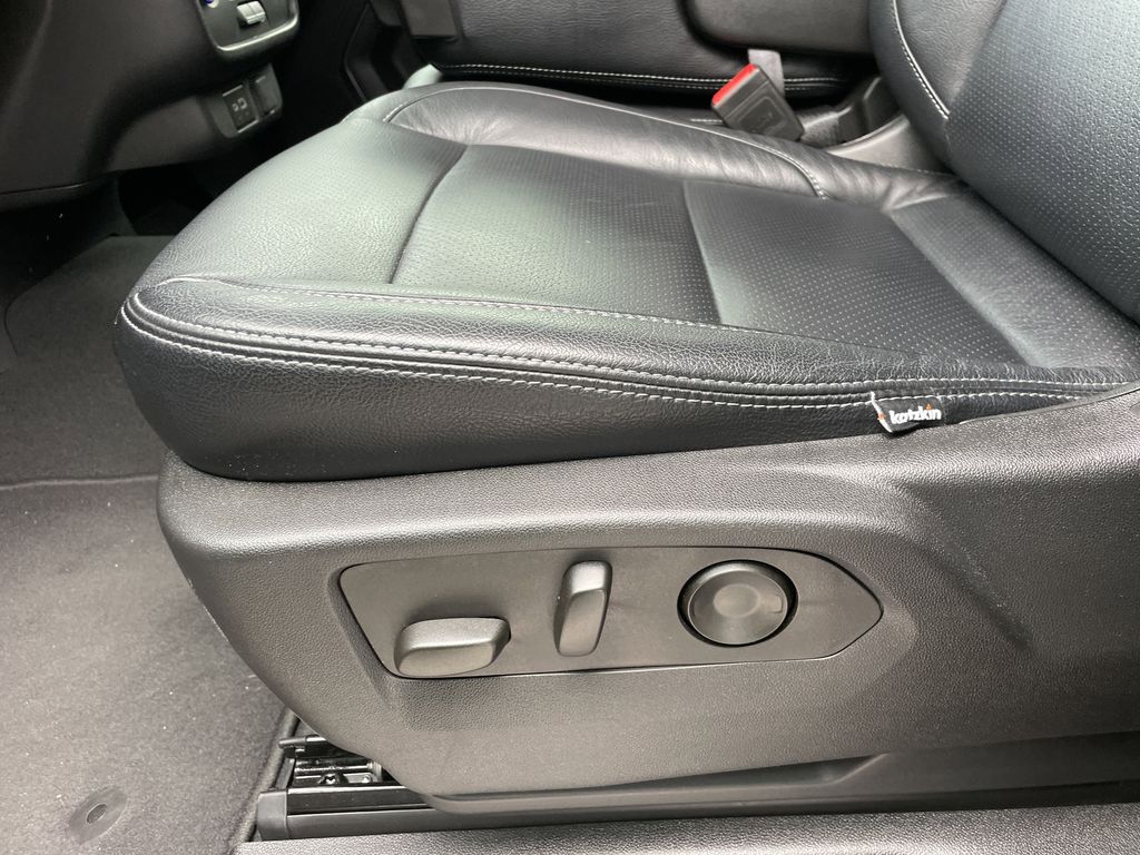 used 2024 Chevrolet Tahoe car, priced at $47,991