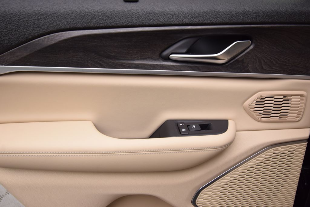 new 2025 Jeep Grand Cherokee car, priced at $52,938