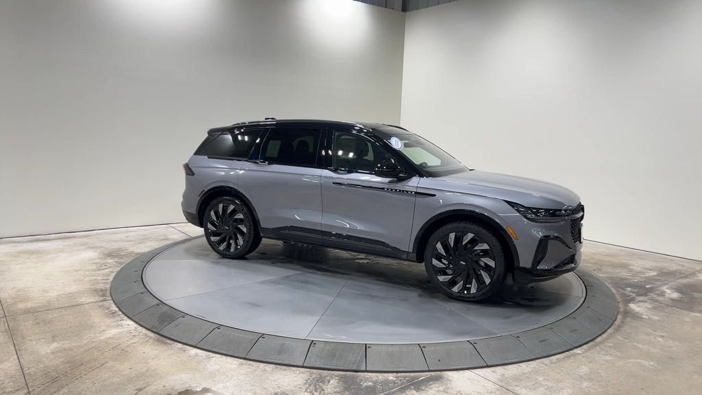 new 2025 Lincoln Nautilus car, priced at $68,245