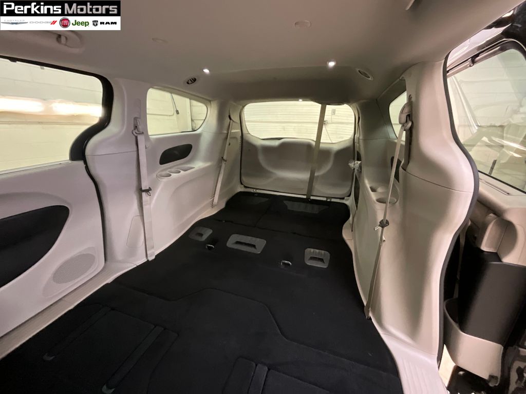 used 2024 Chrysler Pacifica car, priced at $29,492