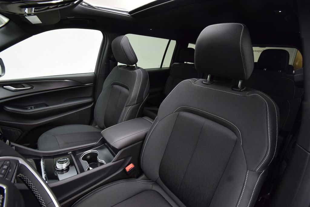 new 2025 Jeep Grand Cherokee L car, priced at $44,415