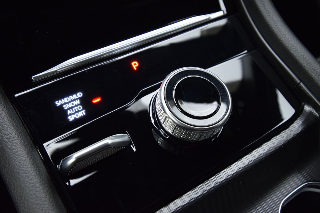 new 2025 Jeep Grand Cherokee car, priced at $46,126
