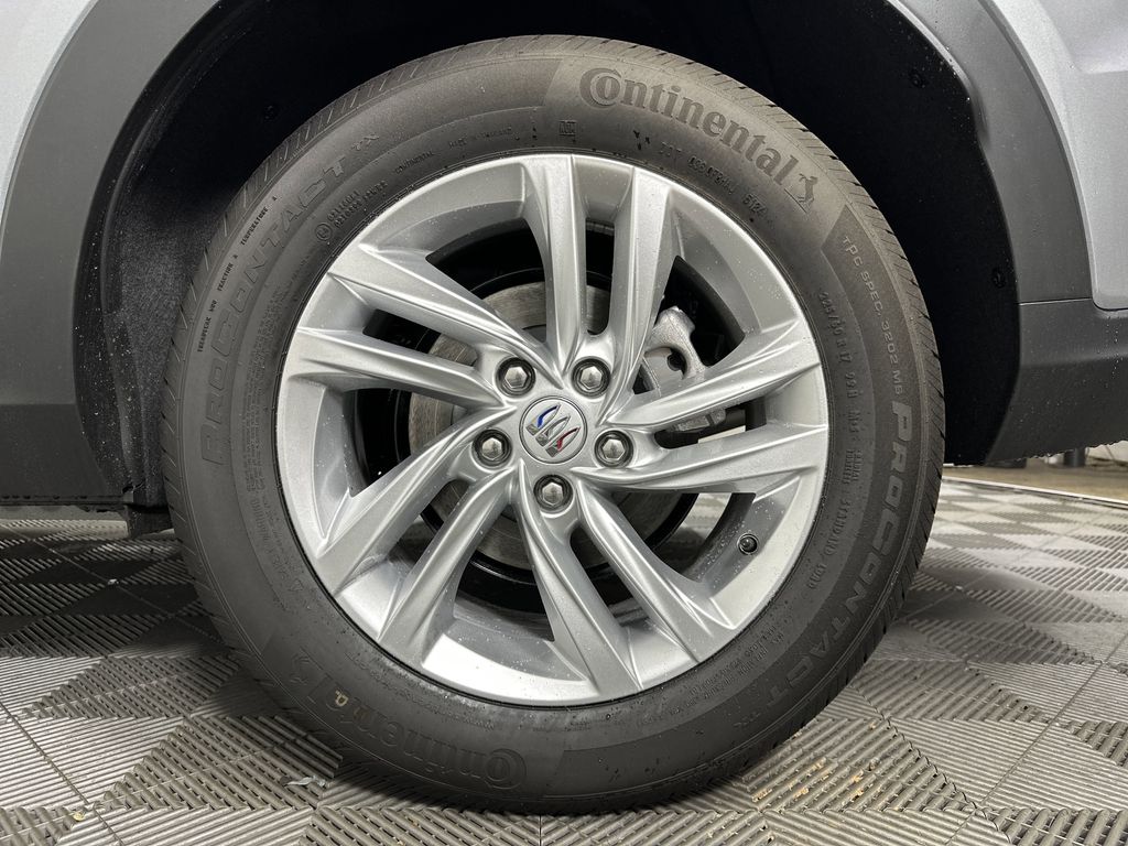 new 2025 Buick Envista car, priced at $26,185