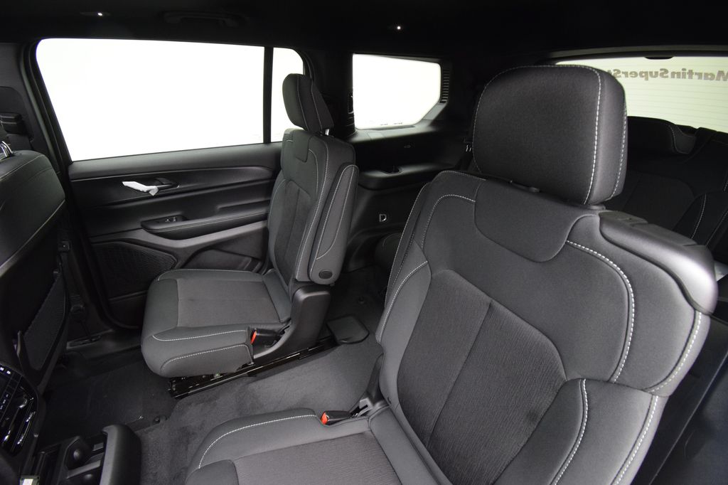 new 2025 Jeep Grand Cherokee L car, priced at $44,415