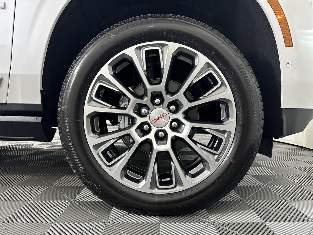 new 2025 GMC Yukon XL car, priced at $92,359