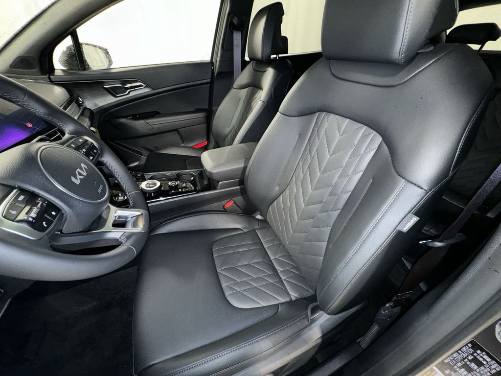 new 2025 Kia Sportage Plug-In Hybrid car, priced at $41,273