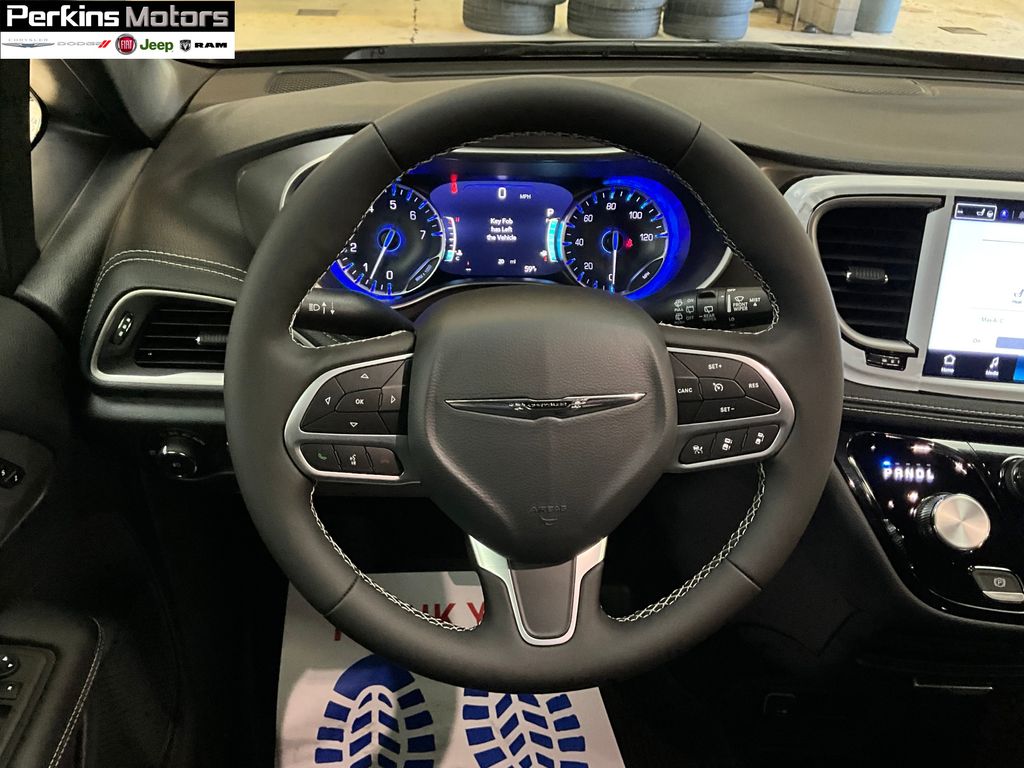 new 2025 Chrysler Pacifica car, priced at $37,864