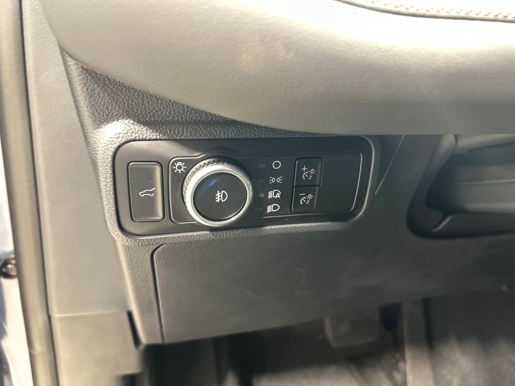 new 2025 Ford Explorer car, priced at $46,275
