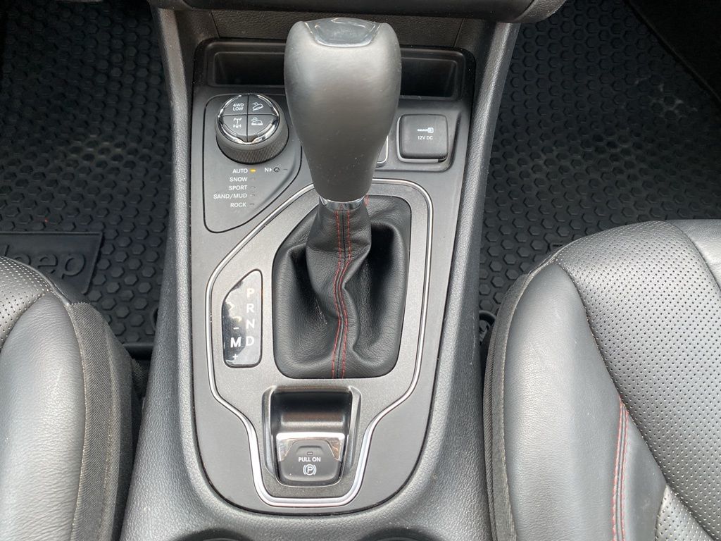 used 2019 Jeep Cherokee car, priced at $18,995