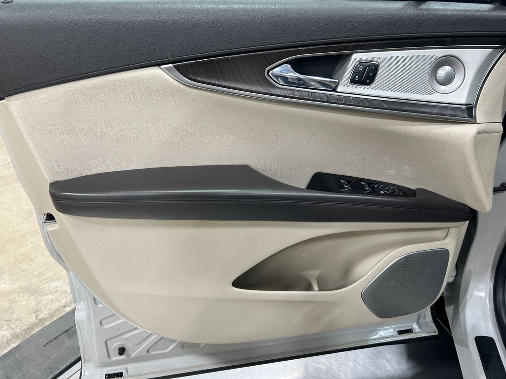 used 2019 Lincoln Nautilus car, priced at $23,895