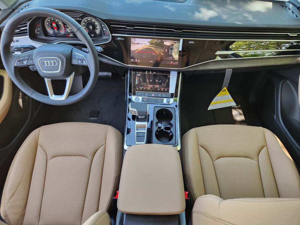 new 2025 Audi Q7 car, priced at $77,840
