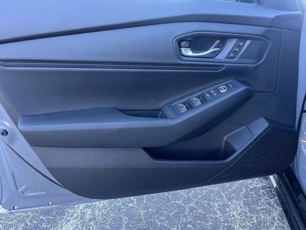 new 2025 Honda Accord Hybrid car, priced at $34,123