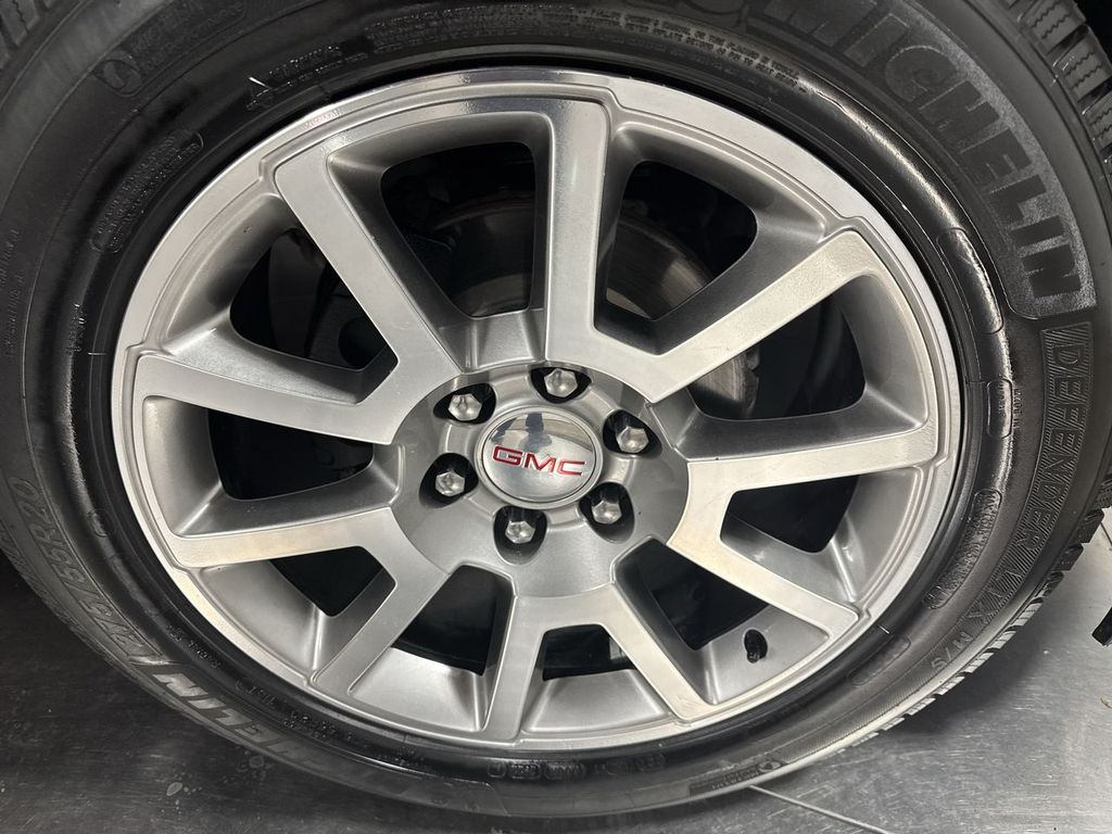 used 2020 GMC Yukon XL car, priced at $41,991