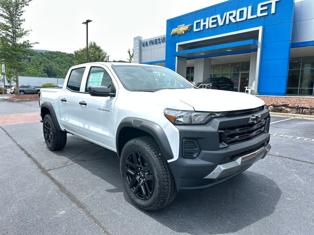 new 2025 Chevrolet Colorado car, priced at $43,070