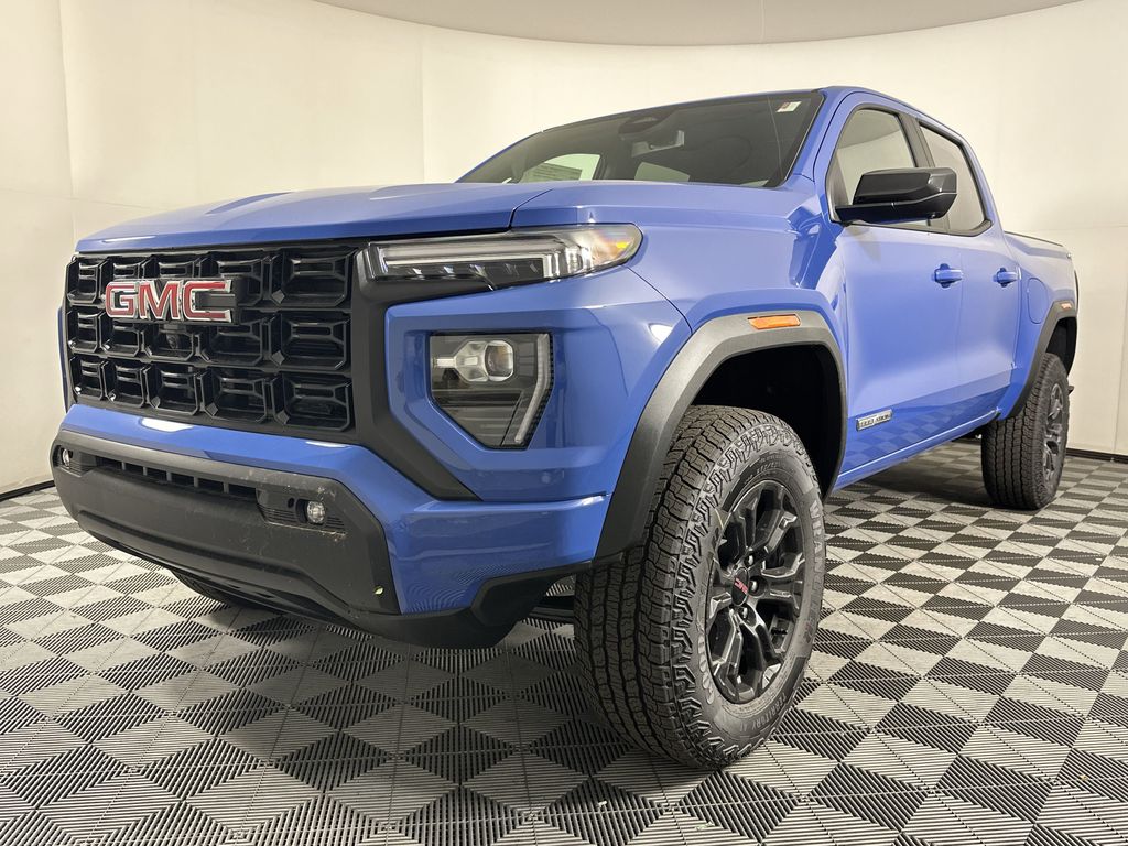new 2025 GMC Canyon car, priced at $45,095