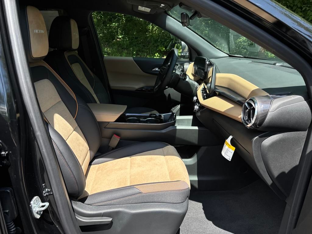 new 2026 Chevrolet Equinox car, priced at $36,990