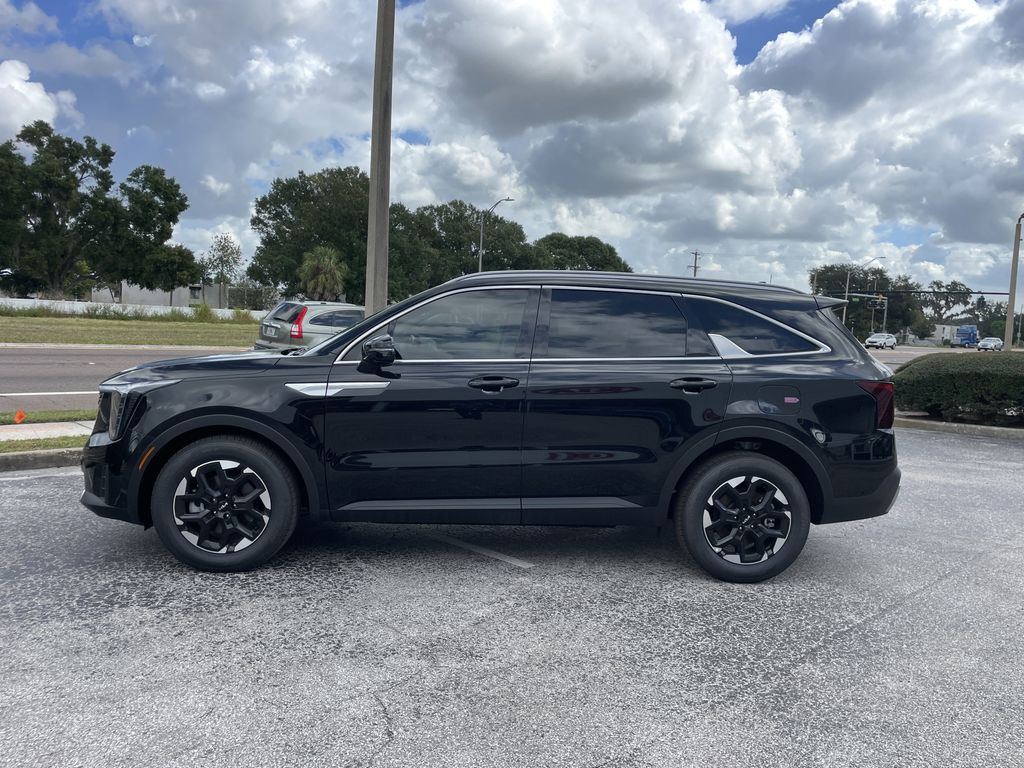new 2025 Kia Sorento car, priced at $30,697