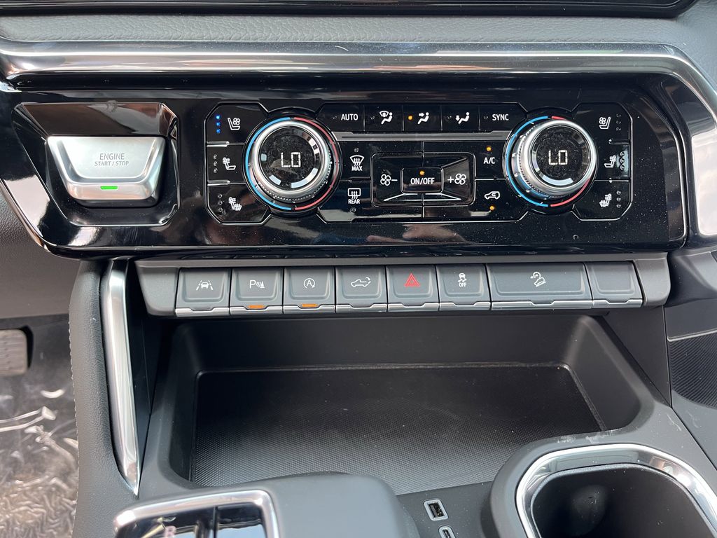 new 2025 GMC Sierra 1500 car, priced at $70,677