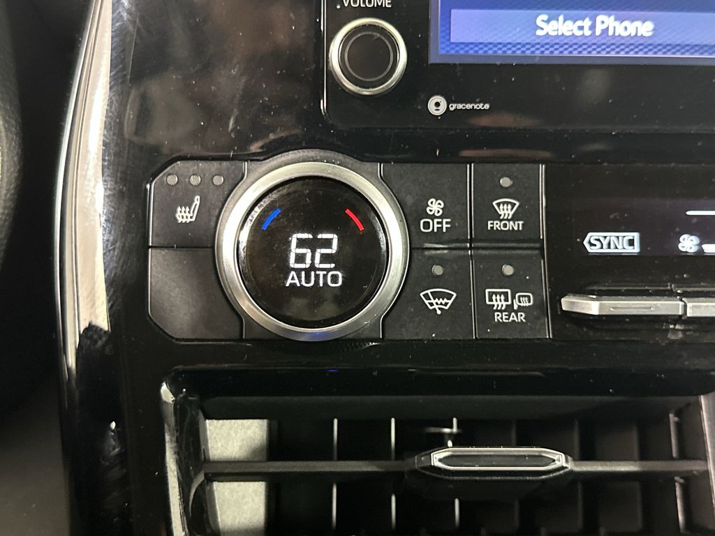 used 2022 Toyota Highlander car, priced at $34,711