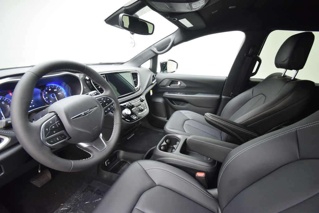 new 2026 Chrysler Pacifica car, priced at $44,544