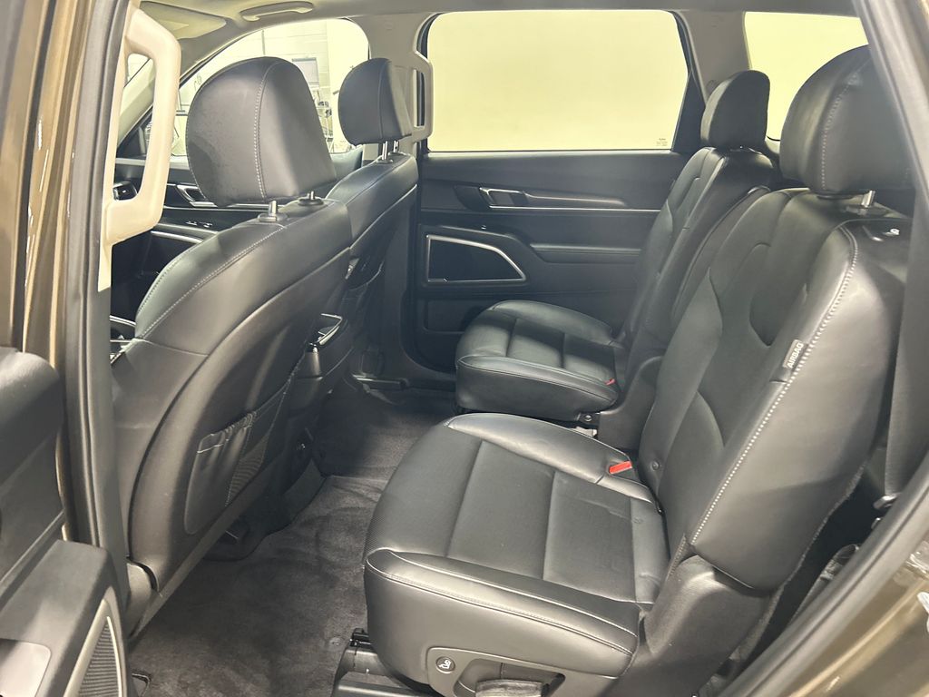 used 2023 Kia Telluride car, priced at $38,127
