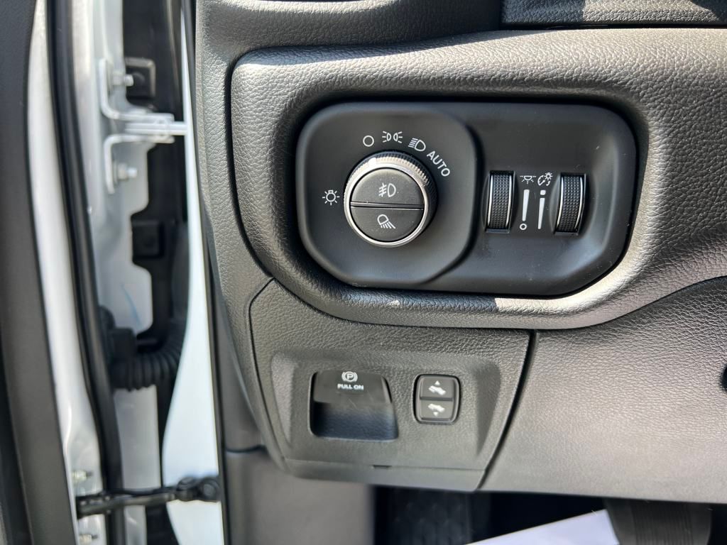 new 2025 Ram 1500 car, priced at $44,648