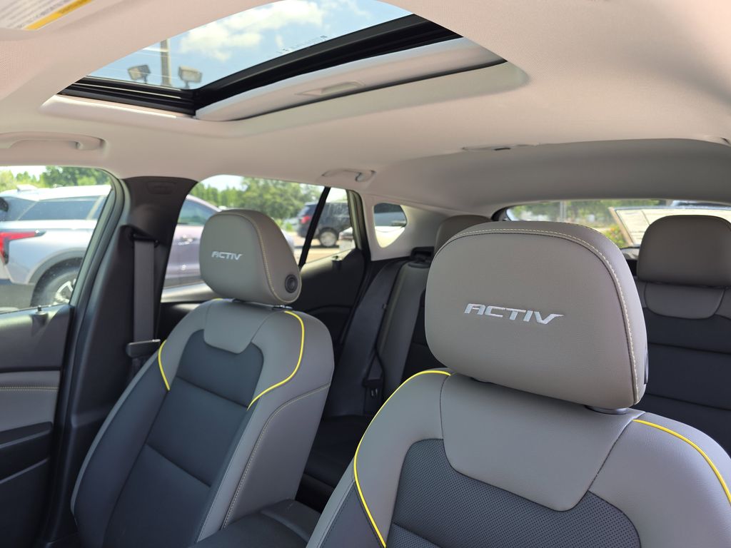 new 2025 Chevrolet Trax car, priced at $27,033