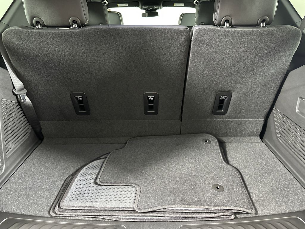new 2025 GMC Yukon car, priced at $73,909