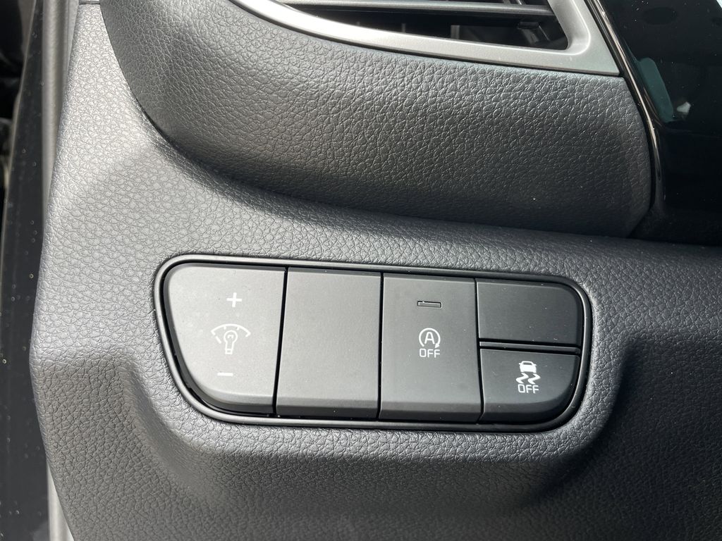 new 2025 Kia Seltos car, priced at $26,708