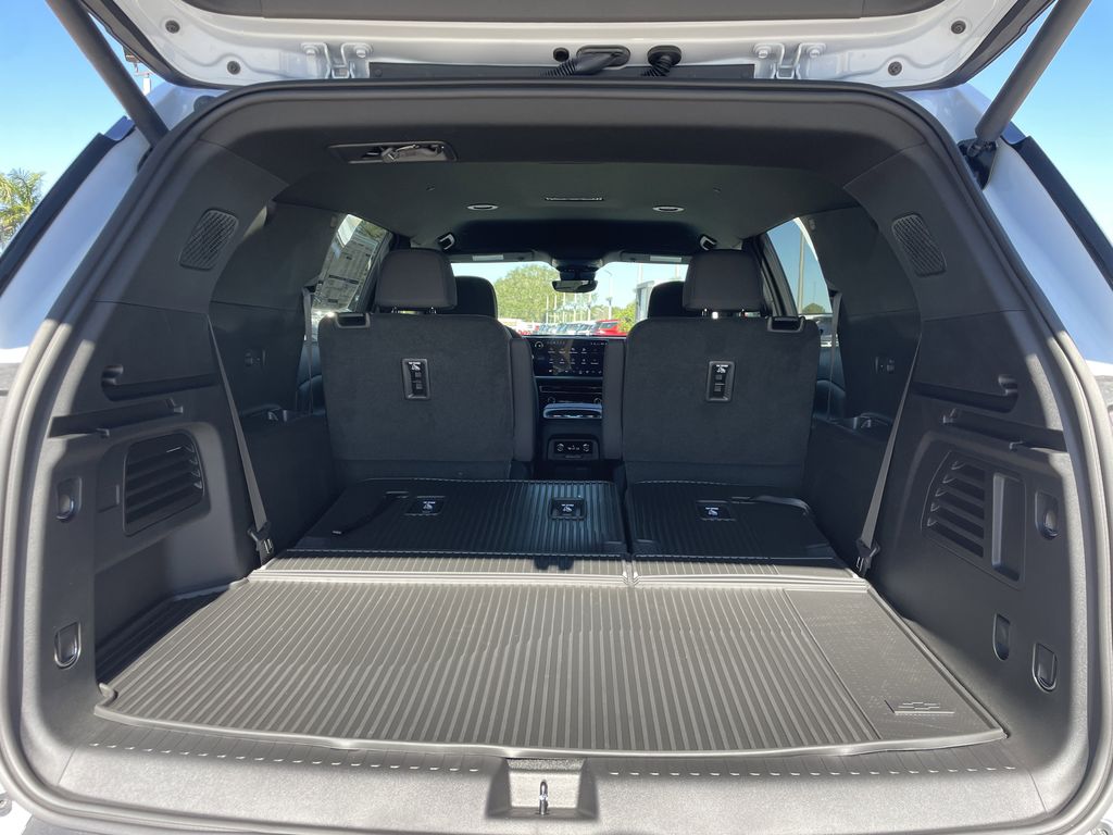 new 2026 Chevrolet Traverse car, priced at $38,835