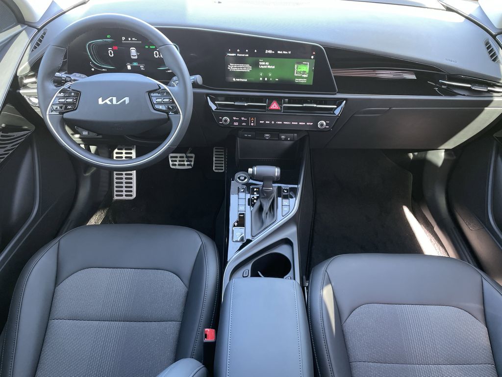 new 2025 Kia Niro car, priced at $31,304