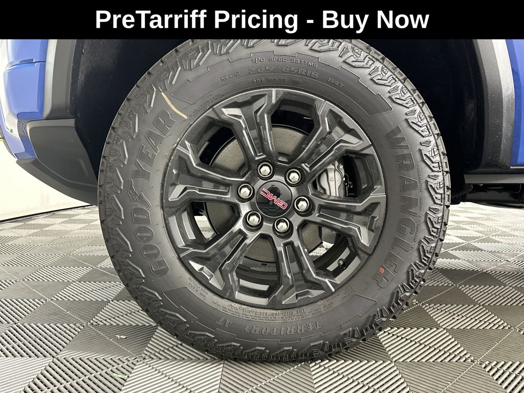 new 2025 GMC Canyon car, priced at $45,095