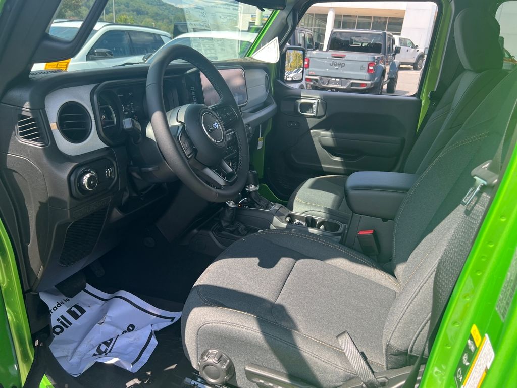 new 2025 Jeep Wrangler car, priced at $47,990
