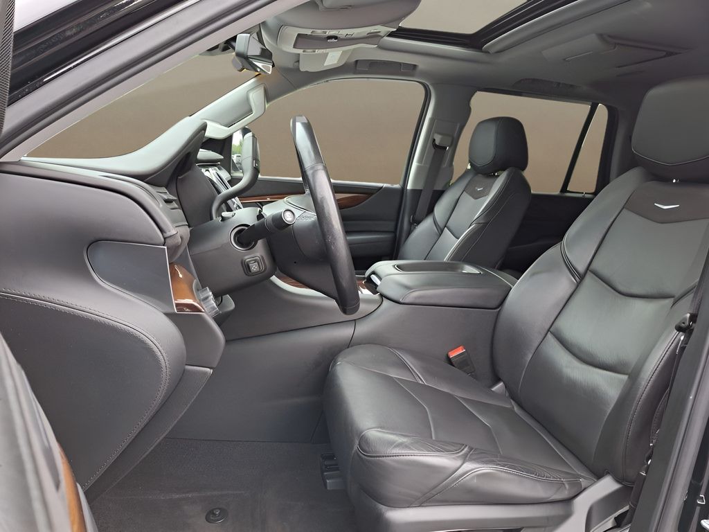 used 2020 Cadillac Escalade car, priced at $38,750