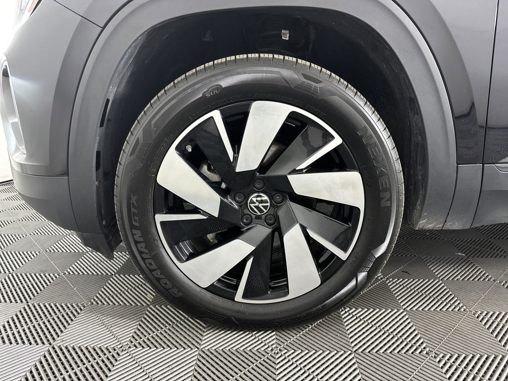 used 2024 Volkswagen Atlas Cross Sport car, priced at $30,797