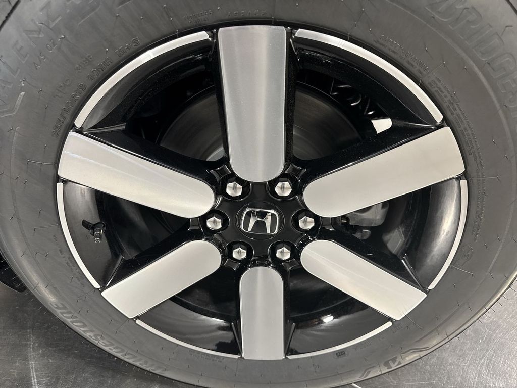 new 2025 Honda Prologue car, priced at $56,605