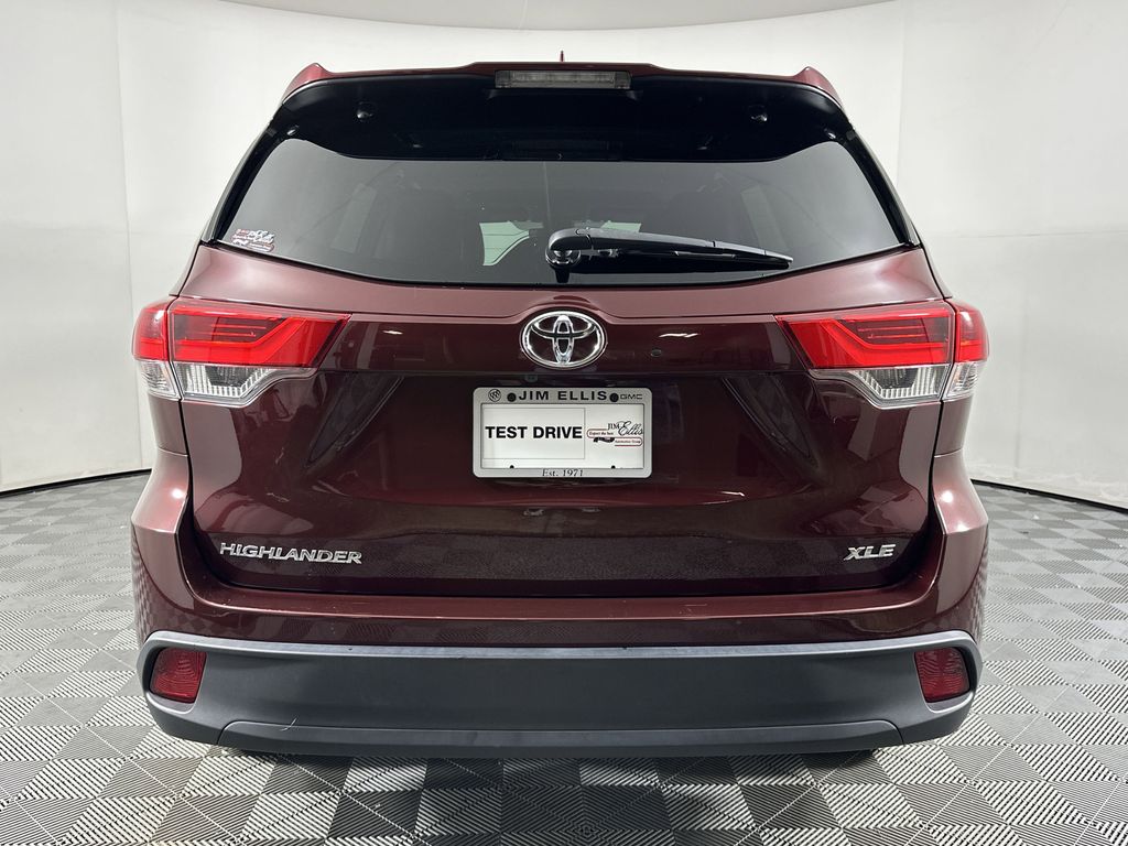 used 2019 Toyota Highlander car, priced at $29,750