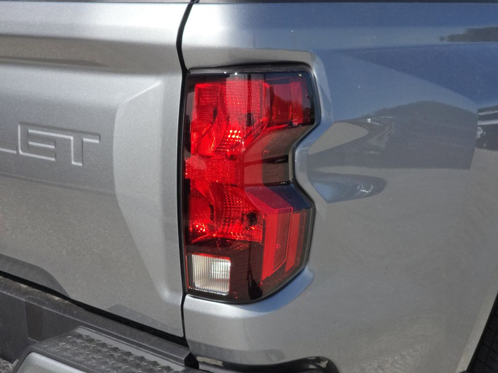 new 2026 Chevrolet Colorado car, priced at $31,400