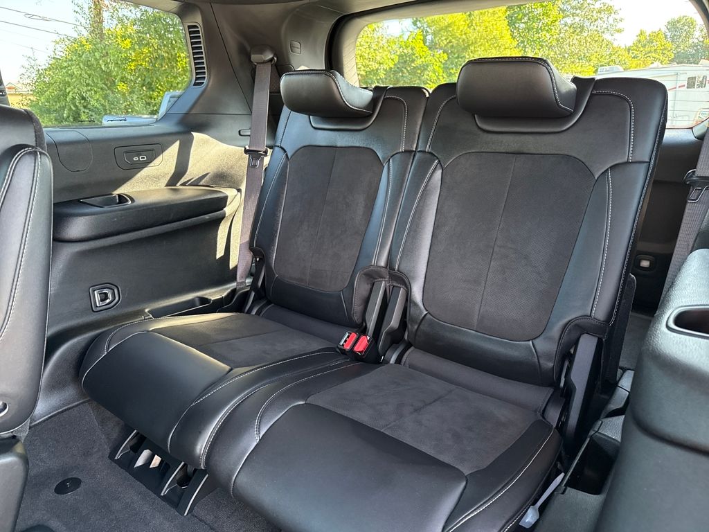 used 2022 Jeep Grand Cherokee L car, priced at $29,400