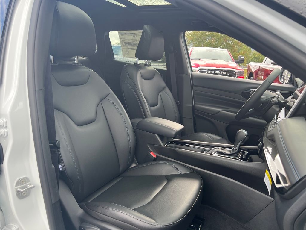 new 2026 Jeep Compass car, priced at $40,025