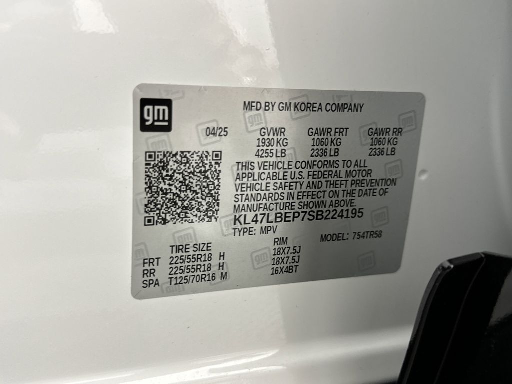 new 2025 Buick Envista car, priced at $29,374