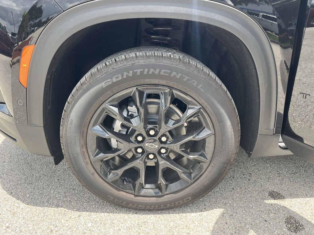 new 2025 Chevrolet Traverse car, priced at $45,859